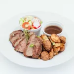 Mimo klasické hotelové služby nabízíme i Catering pro vaše akce.